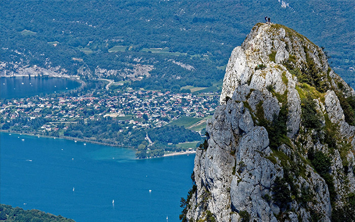 Holiday rentals La Dent du Chat